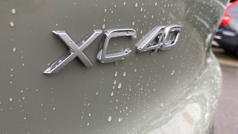 Volvo XC40 2.0 B3P Plus Dark 5dr Auto Petrol Estate